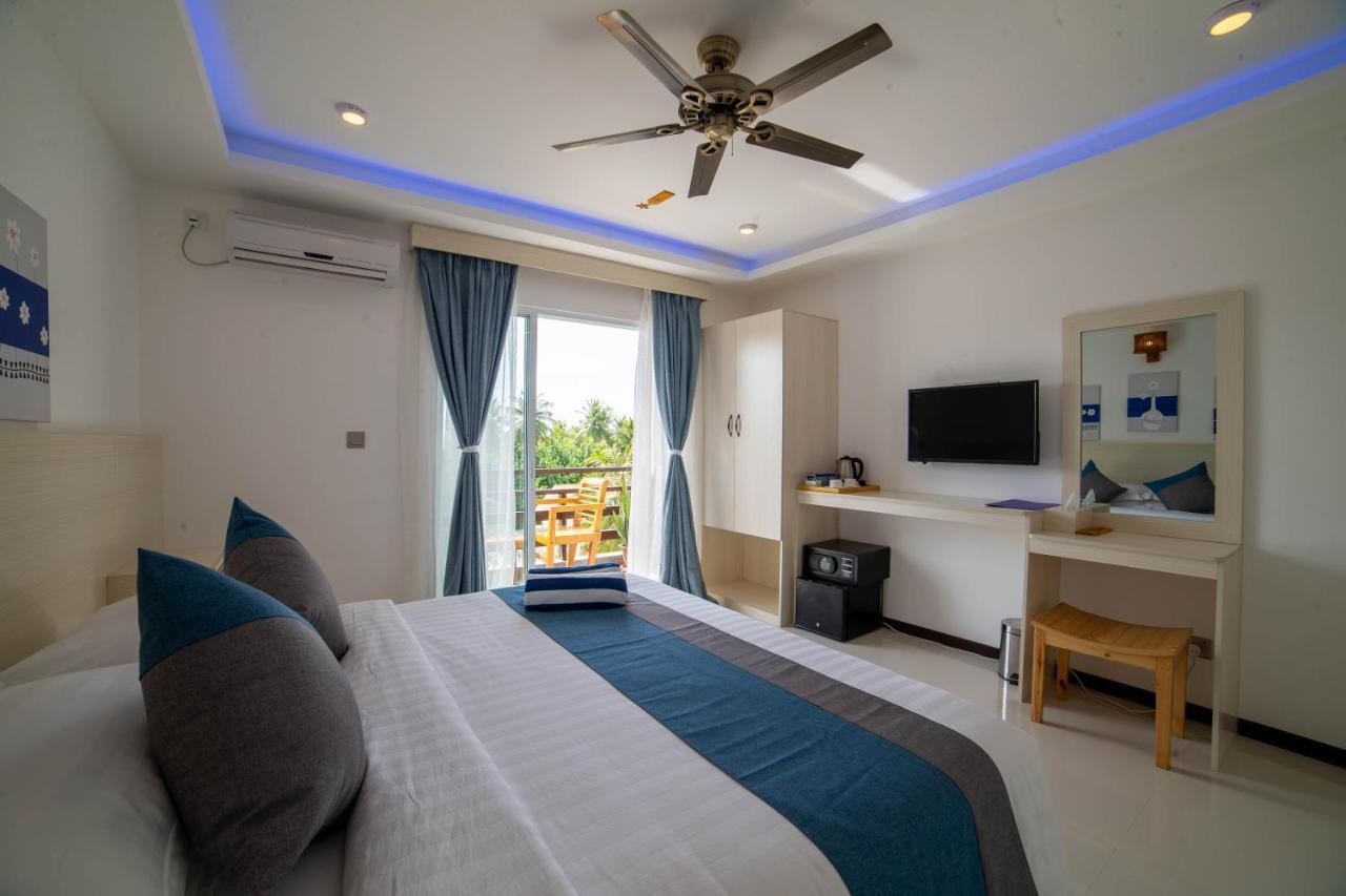 Grand Beach Dhigurah Dhigurah  Exterior photo